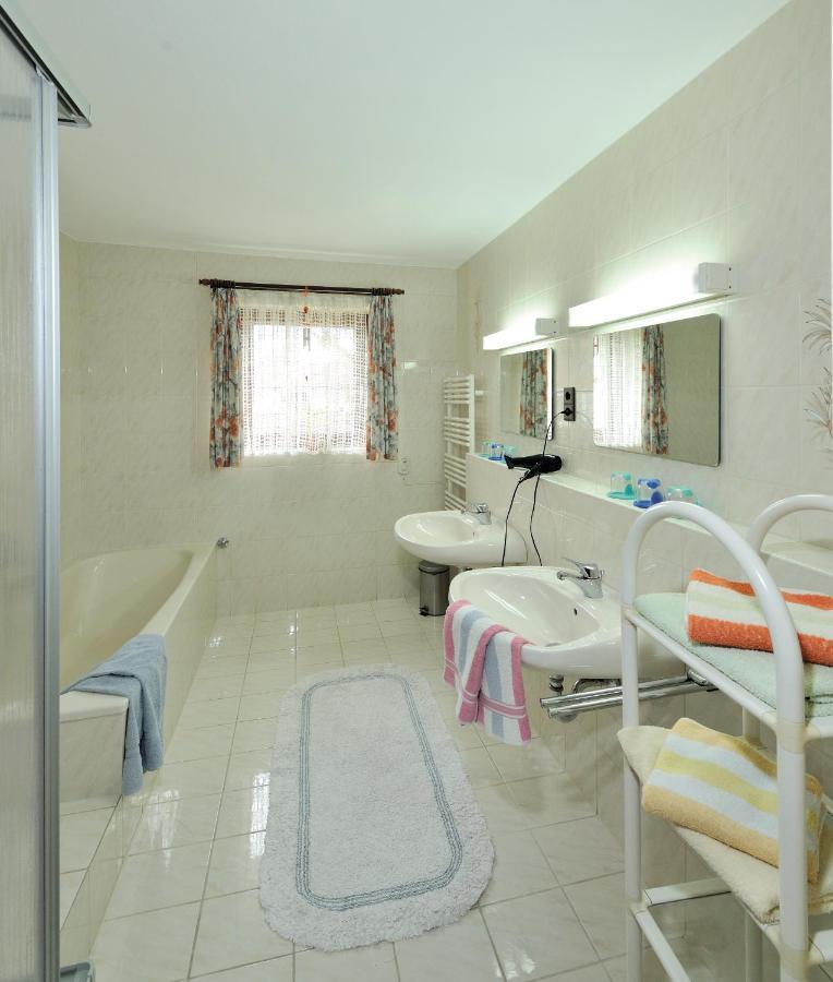 110 Qm Ferienwohnung Haus Renn Бишофсвизен Екстериор снимка